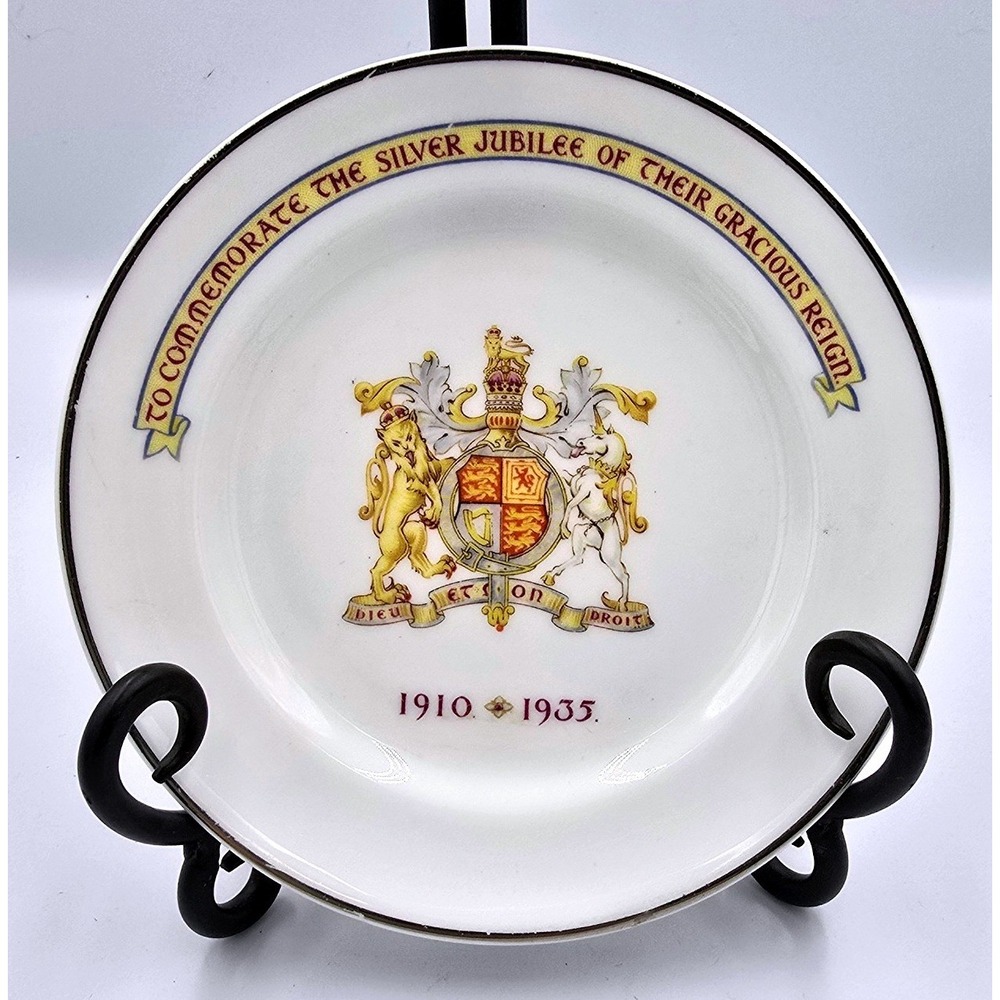 Paragon Fine China 1935 King George V Queen Mary Souvenir Bread & Butter Plate